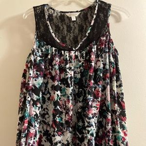NWOT Medium Lace Top